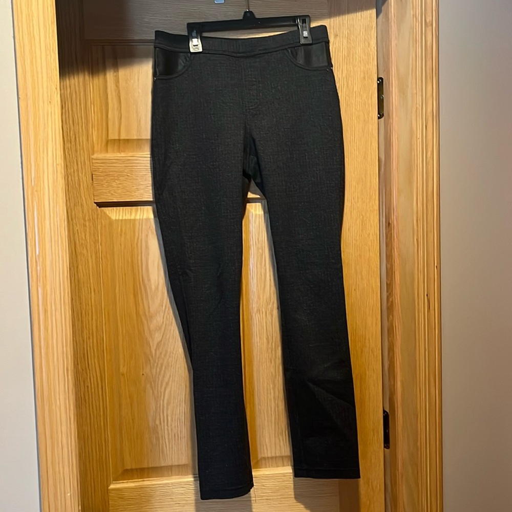 DKNY Grey skinny Jeggings with fake leather faux pockets